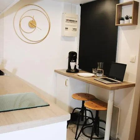 Apartament Le Petit Triplex Des Carmelites -coeur Historique